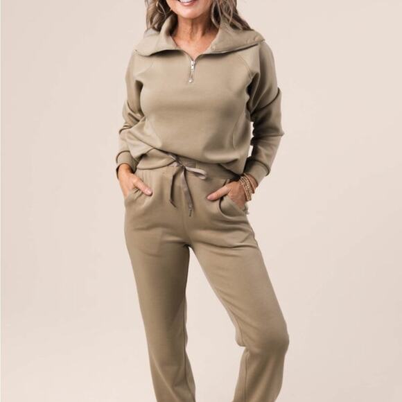 Dear Scarlett Large Sage Green Hamptons Quarter Zip Pullover NWT - Picture 2 of 11